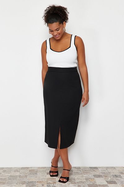 Trendyol Curve Ecru Line Detaillierte, figurbetonte Strickbluse mit quadratischem Kragen TBBSS24AF00052