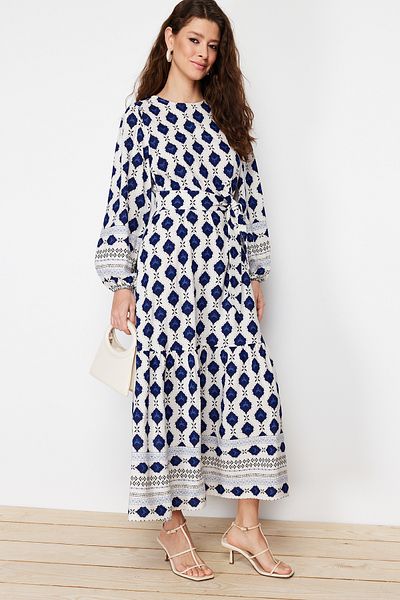 Trendyol Modest Marineblaues, gewebtes Kleid in Leinenoptik mit ethnischem Muster TCTSS24EB00062