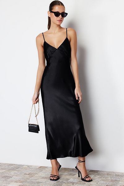 Trendyol Collection Μαύρο υφαντό φόρεμα Μαύρο ίσιο σατέν λουράκι TWOSS24EL00163
