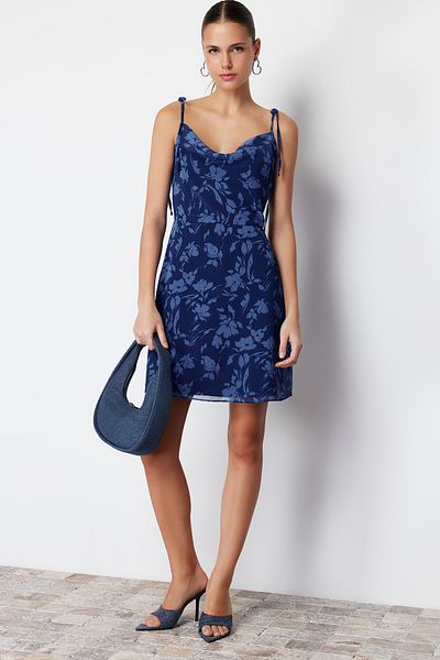 Trendyol Collection Μίνι υφαντό φόρεμα Navy Floral σιφόν σε γραμμή Α TWOSS22EL2566