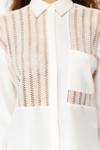 Trendyol Collection Koszula oversize z koronką w kolorze ecru - szeroka, tkana TWOSS24GO00063