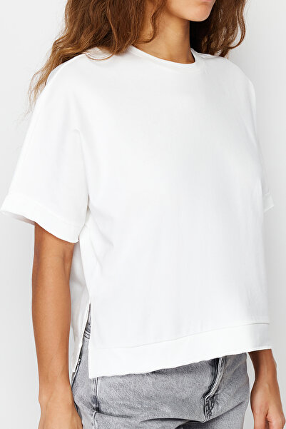 Trendyol Collection Πλεκτό μπλουζάκι από 100% χοντρό βαμβάκι με λεπτομέρεια κοπής και σκίσιμο, Oversize/Άνετο κομμένο πλεκτό μπλουζάκι TWOSS24TS00027