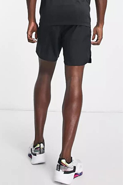 Nike Dri-Fit Challenger Taytlı Standart Fit Erkek Spor Şort