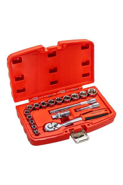 CETA FORM Ceta 18 Piece 3/8” 6 Corner Socket Set