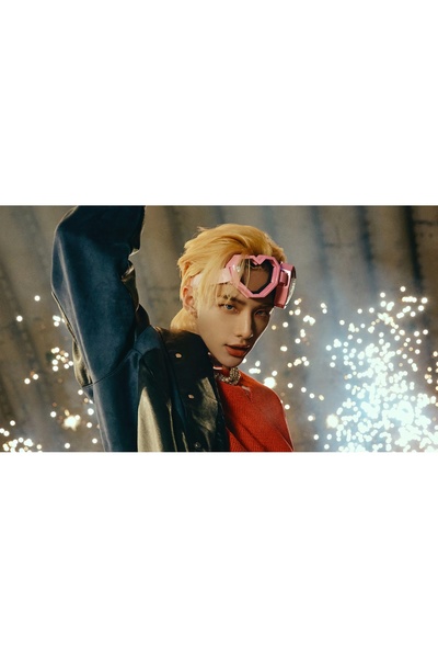 512 STORE Stray Kids Hyunjin K-pop Duvar Poster 30x42 Çerçevesiz