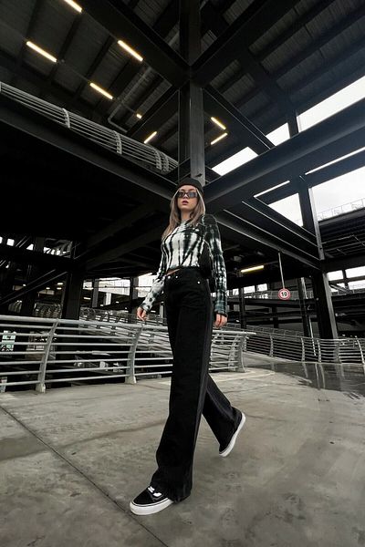 Geppetto Pantaloni negri din lycra anilor 90 Milano Ikon cu talie super înaltă Palazzo Jeans largi