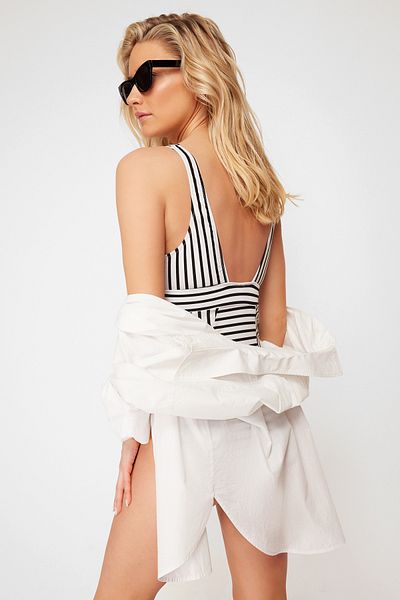 Trendyol Collection V-Neck Black-White Recovery Swimsuit - TBESS24MA00072