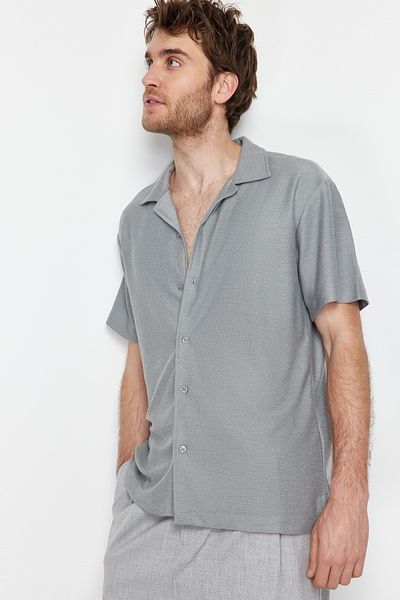 Trendyol Collection Cămașă gri cu guler Apache, de culoare relaxată - TMNSS24GO00017
