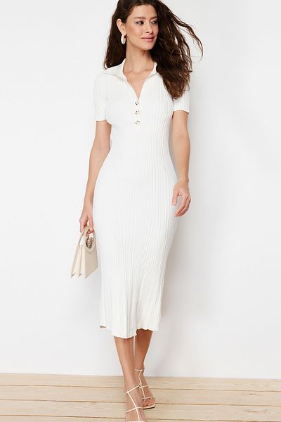 Trendyol Collection Bone Maxi-Strickkleid mit Polokragen TWOSS24EL00282