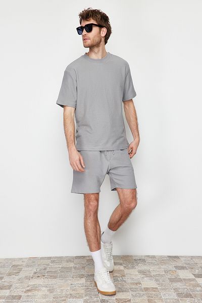 Trendyol Collection Hochwertige strukturierte Shorts aus 100 % Baumwolle in Grau – TMNSS23SR00035