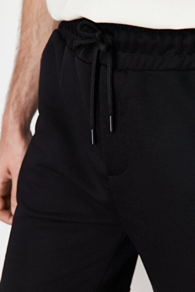 Trendyol Collection Black Basic Shorts - Regular Fit TMNSS24SR00026