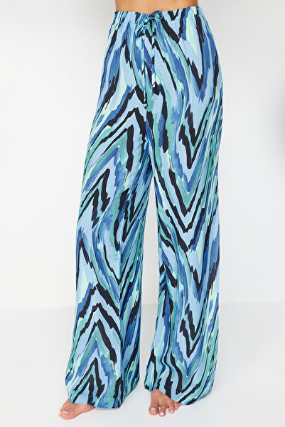 Trendyol Collection Absztrakt mintás strandruha szőtt inggel és nadrággal - TBESS24AU00003