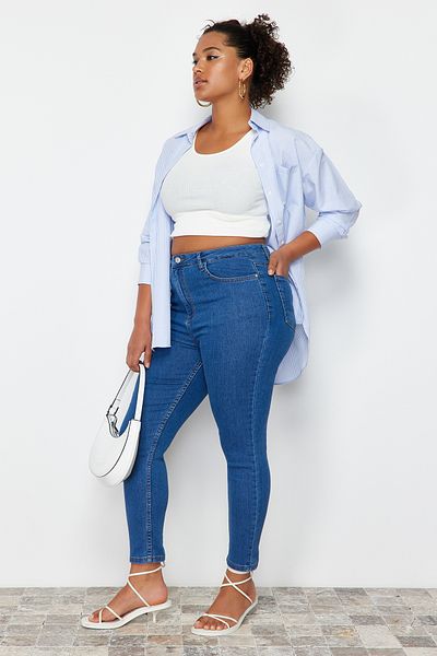 Trendyol Curve Világoskék Extra Rugalmas Skinny Jeans TBBSS24CJ00006