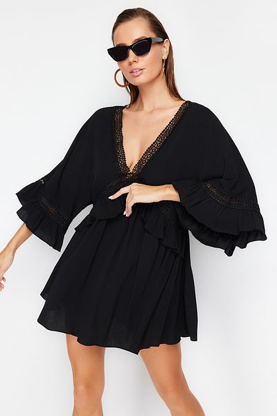 Trendyol Collection Černé mini plážové šaty s tkanou stuhou TBESS21EL2759
