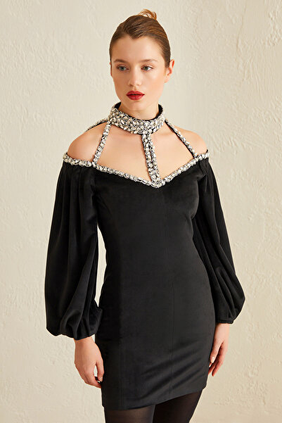 Jus De Pommes SİYAH YAKASI DEKOLTELİ TAŞ İŞLEMELİ MİNİ ELBİSE