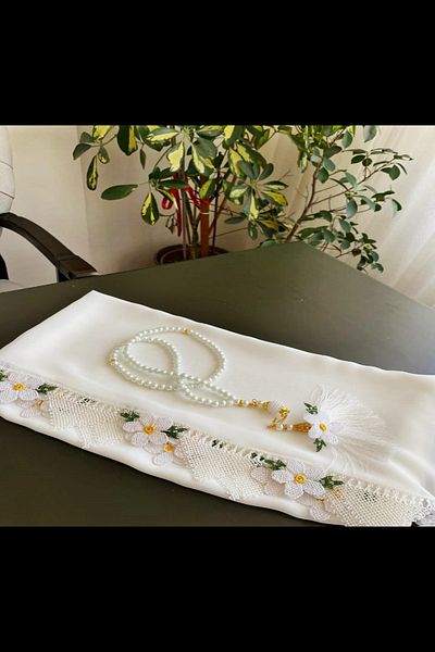 DETAY SEDYE ÖRTÜLERİ Needle Embroidery Prayer Cover and Rosary
