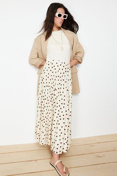 Trendyol Modest Gefütterter, plissierter Webrock mit Tiermotiv und Punkten in Ecru TCTSS24EE00011