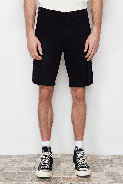 Trendyol Collection Schwarze Shorts und Bermuda mit Cargo-Taschen - TMNSS20SR0177