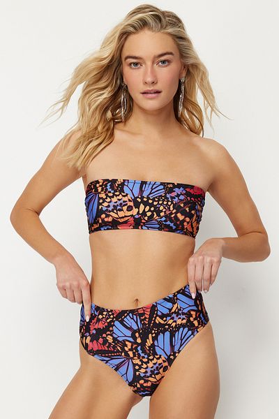 Trendyol Collection Trägerloser Hipster-Bikini mit hoher Taille und Schmetterlingsdruck - TBESS22BT0018