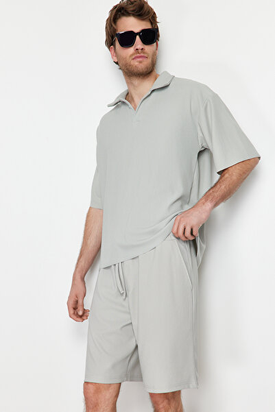 Trendyol Collection Limitovaná edice – Textured Wide Cut Jeweled Ottoman Shorts TMNSS24SR00037