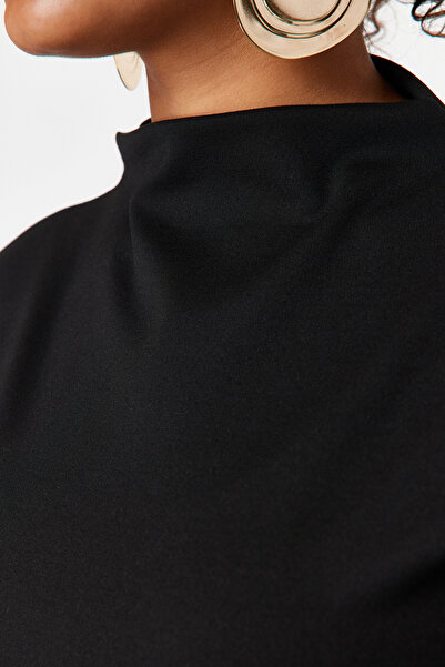 Trendyol Curve Black Body-Sitting Gather Detailed Mini Knitted Dress TBBSS24AH00045