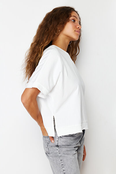 Trendyol Collection Πλεκτό μπλουζάκι από 100% χοντρό βαμβάκι με λεπτομέρεια κοπής και σκίσιμο, Oversize/Άνετο κομμένο πλεκτό μπλουζάκι TWOSS24TS00027