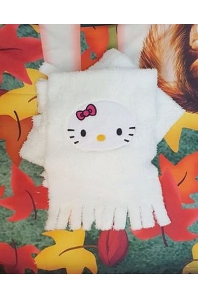 DÜKKAN DESİGN Eșarfă albă de pluș Hello Kitty