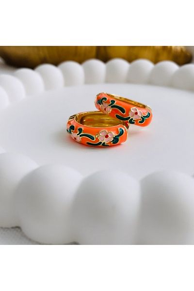 VNS Accessories Vintage Flower Pattern Hoop Earrings