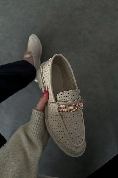 SHOEBELLAS Дамски мокасини Pensa, бежови, с дупка и детайли от кожа