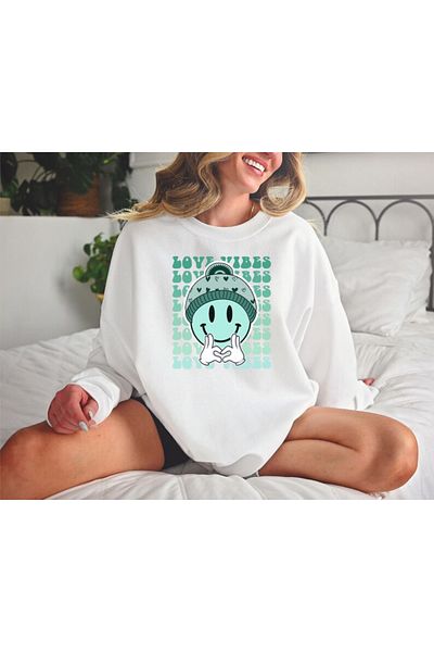Teknik LOVE VIBES DESIGNED SWEATSHIRT