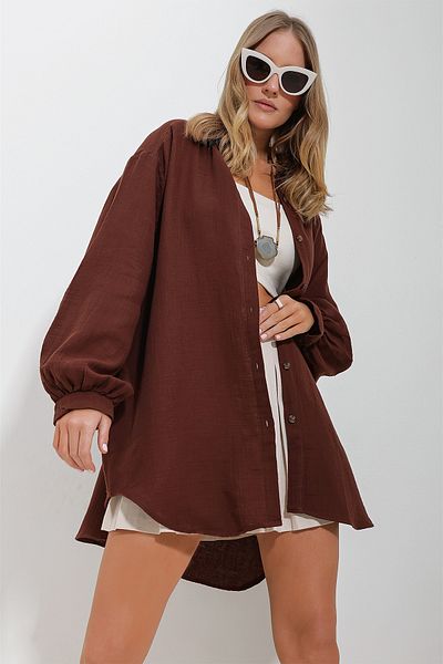 Trend Alaçatı Stili Braunes Oversize-Musselin-Shirt mit Ballonärmeln für Damen ALC-X11621