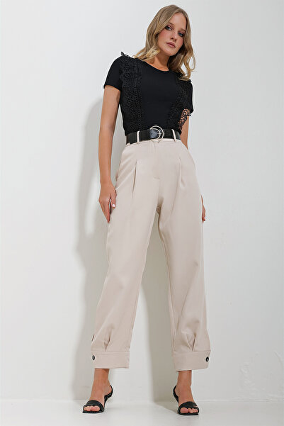 Trend Alaçatı Stili Women's Beige Belted Waist Buttoned Double Pocket Double Fabric Woven Trousers ALC-X11623