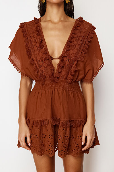 Trendyol Collection Καφέ Mini Woven Brode Λεπτομερές 100% βαμβακερό φόρεμα παραλίας TBESS21EL1248