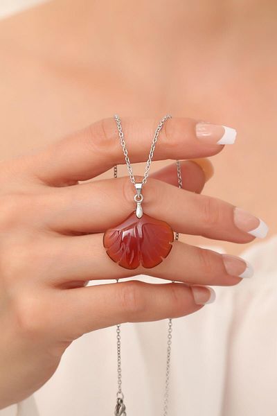 Dünya Doğal Taş Sea Shell Shaped Agate Stone Necklace