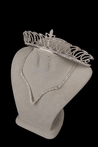 Limelia طقم أقراط وقلادة فستان سهرة أنيق من حجر كريستال بارلا من موديل Vendi ...