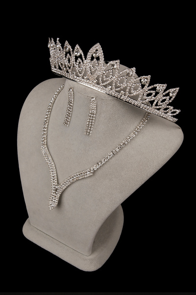 Limelia Zarif Hira Model Kristal Taşlı Abiye Kolye Küpe Seti Ve İnce Yaprak G...