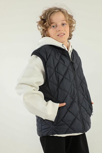 Black One Diamond Patterned Boy's Vest with Double Pockets
