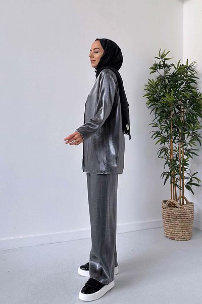 Ka Hijab حجاب ساتان رمادي - طقم من قطعتين