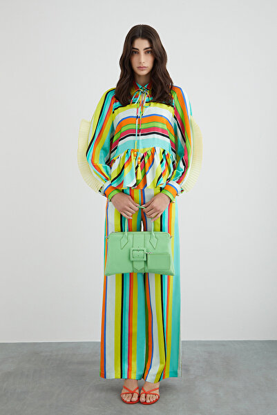 GİZİA Kemer Toka Detaylı Ayarlanabilir Saplı Oval Taban Yeşil Deri Çanta