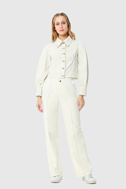 kı.we Kontrast Dikiş Detaylı Gold Düğmeli Rahat Kesim Kısa Ekru Kot Ceket