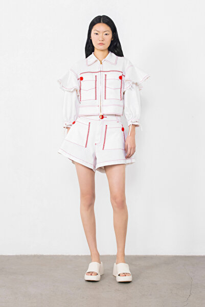 GİZİA Kırmızı Dikiş Detaylı Beyaz Jean Şort