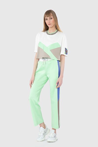 GIZIA SPORT Kontrast Detaylı Triko Bant Yaka Crop Ekru T-shirt