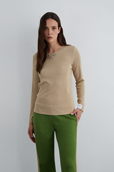 GIZIA SPORT Kol Ucu Etiket Detaylı Yakası Taşlı Bej Bluz