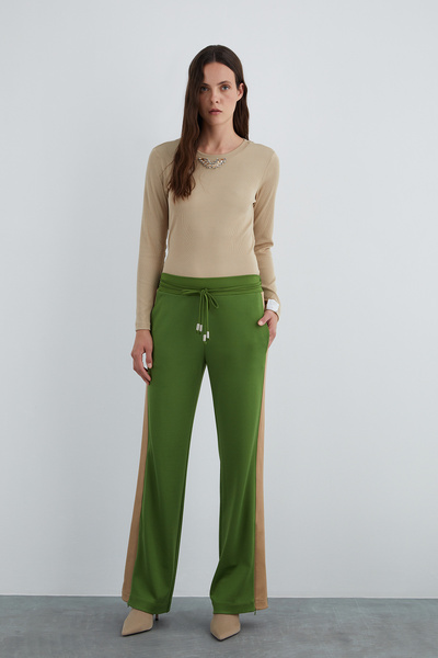 GIZIA SPORT Beli Sabit Bağcık Detaylı Yanları Şeritli Pantolon