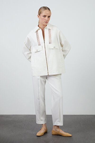 GİZİA Şerit Dantel Detaylı İnci Düğmeli Ekru Gömlek