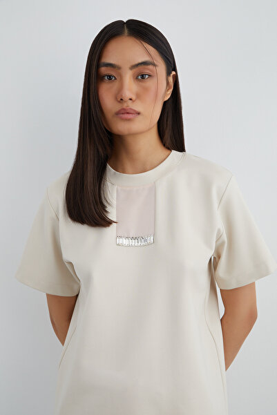 GİZİA Önü Taşlı Arka Beden Etiket Detaylı Bej Bluz