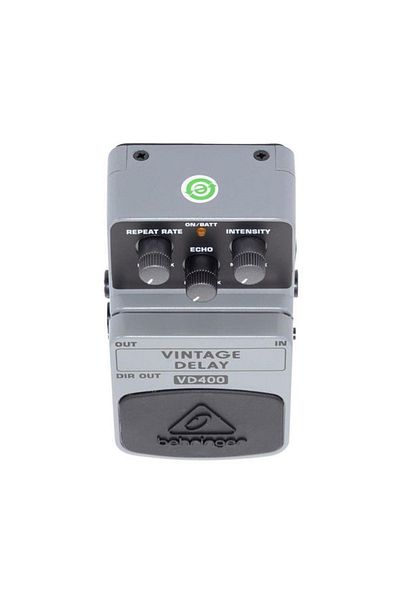 Behringer دواسة Vintage Delay VD400 - تصميم أنيق