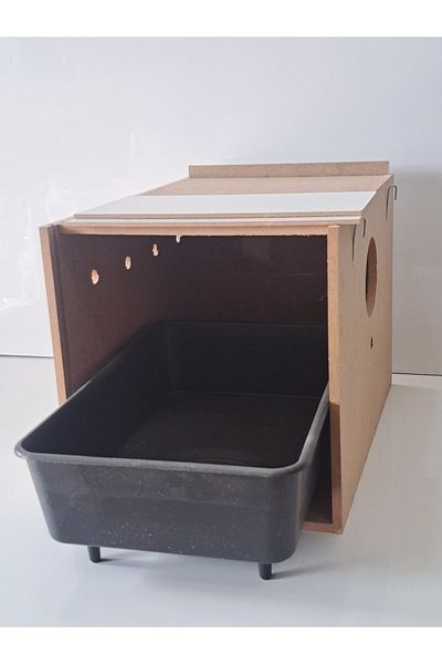 M&H Double Door Sultan Parrot Nest with Plastic Fountain Included