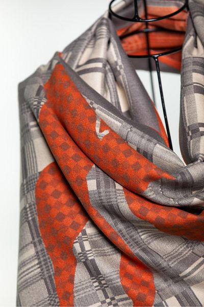 MAWLANA CASHMERE & SILK MODAL CASHMERE JACQUARD SHAL (HORSE)