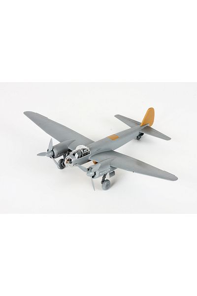 Zvezda 1/72 German Junkers JU88 A5/A17 Plastic Fighter Aircraft Model Kit, Disassembled Hobby Set